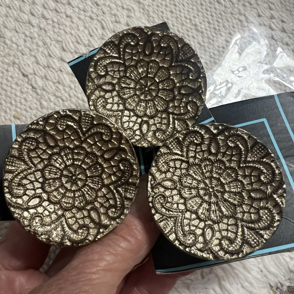 Cabinet Drawer‎ Knobs Cynthia Rowley Round Antiqued Gold Pulls Set of 3